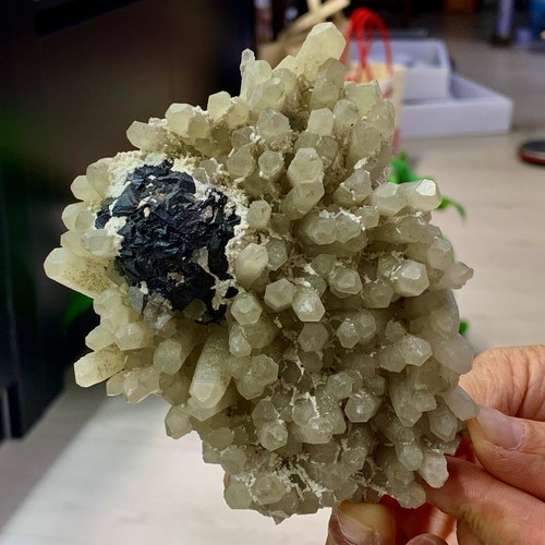 396g natural green crystal - 396g,